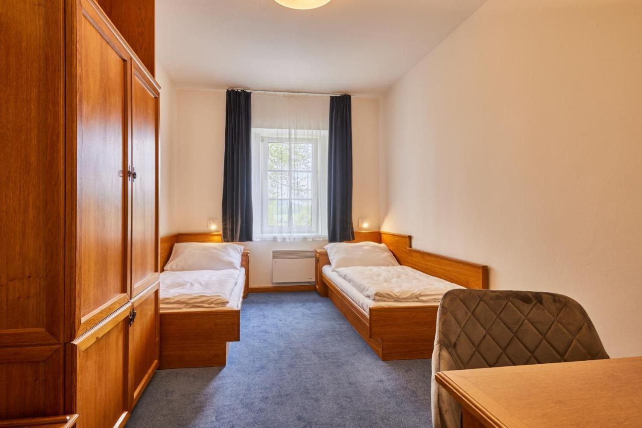 Hotel Auri Rudník Eksteriør bilde