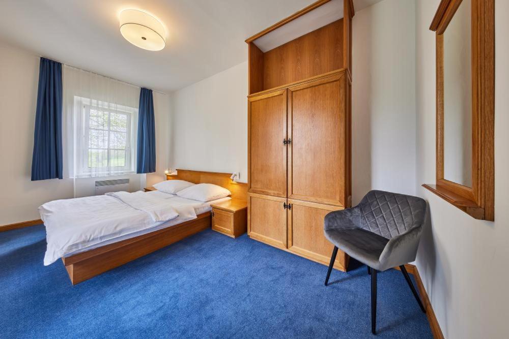 Hotel Auri Rudník Eksteriør bilde